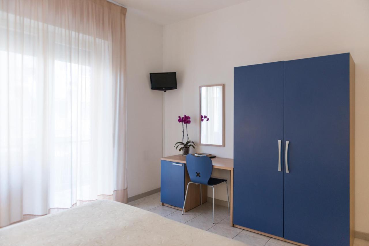Hotel Viola กาเอตา ภายนอก รูปภาพ