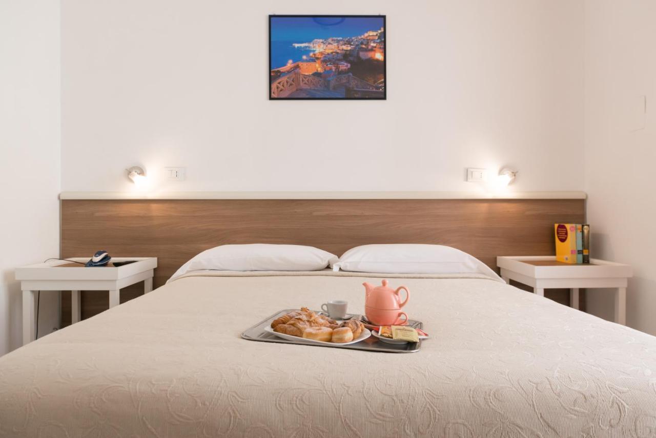Hotel Viola กาเอตา ภายนอก รูปภาพ