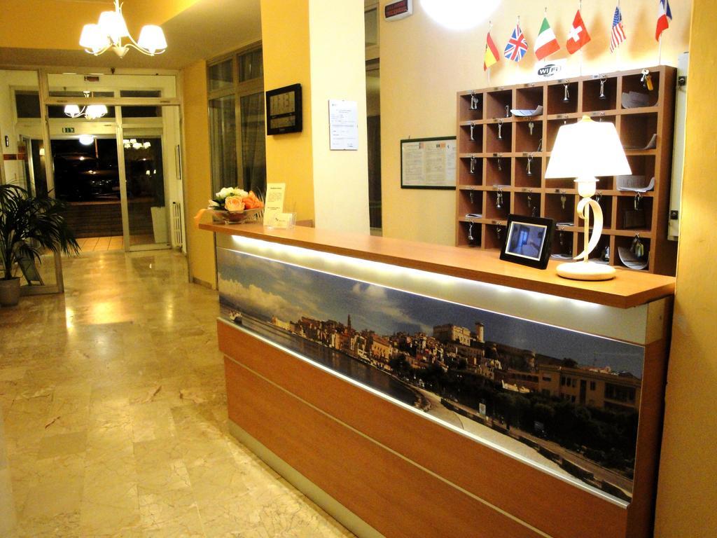 Hotel Viola กาเอตา ภายนอก รูปภาพ
